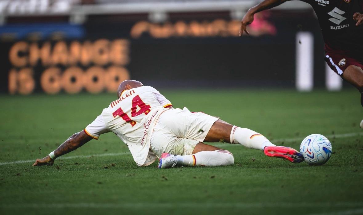 Il gol di Malen in Torino Roma